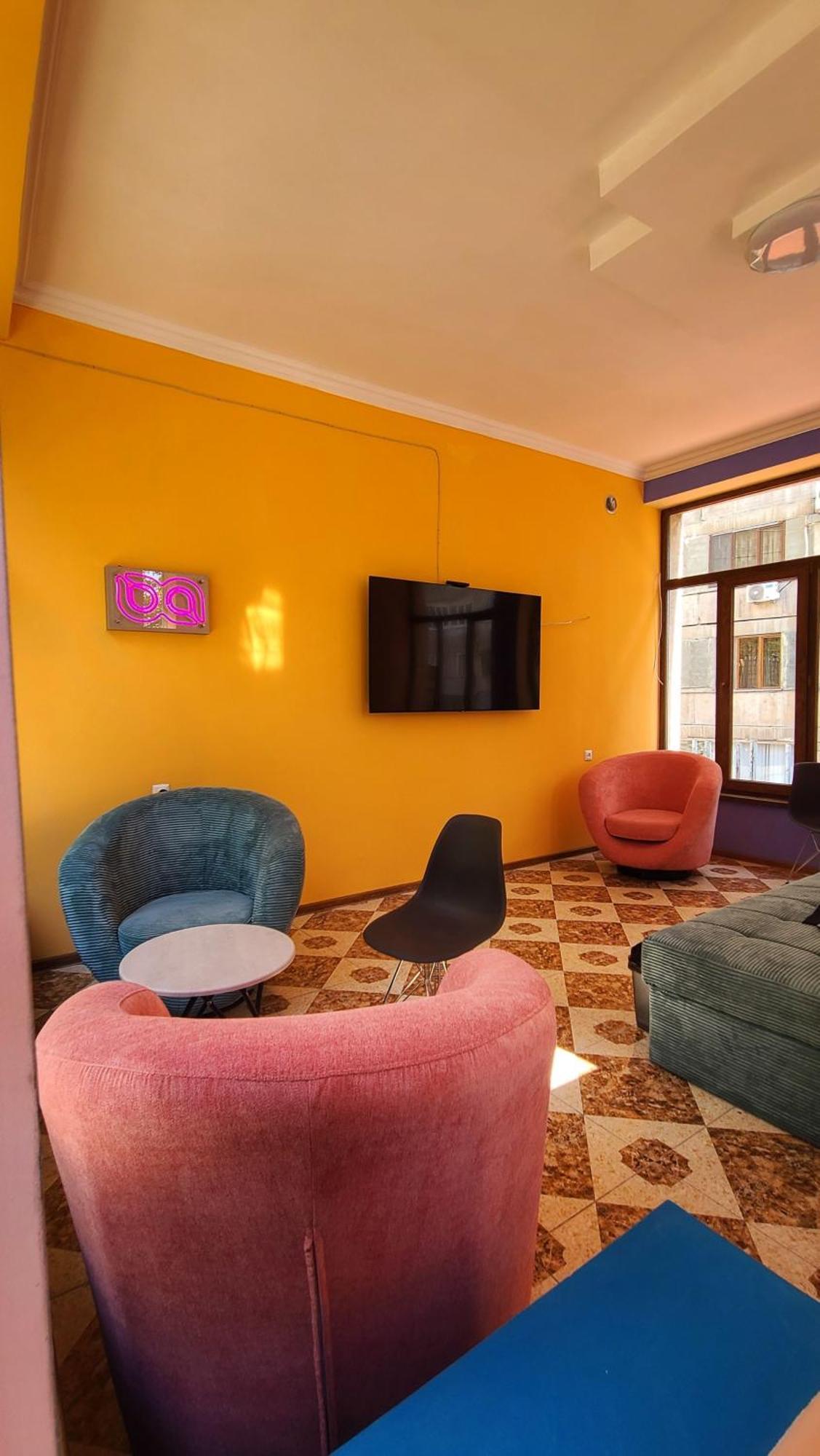 Capsula Hotel Yerevan Exterior foto